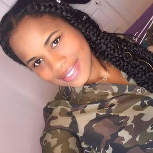 Meet your Posher, Marly